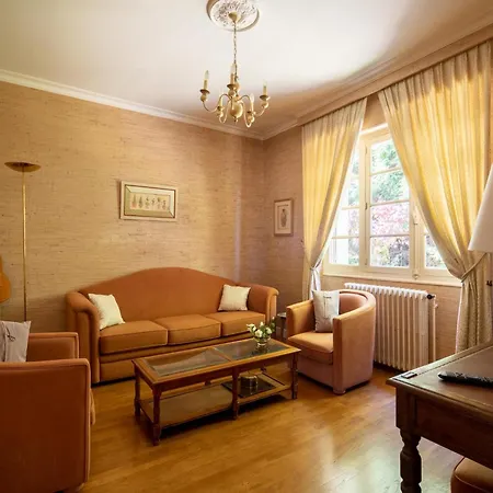 Quaint With Garden Ferienhaus *