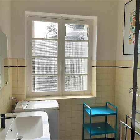 Ferienhaus Quaint With Garden