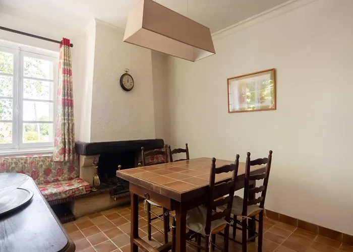 Quaint With Garden Сasa de vacaciones Payzac (Dordogne)